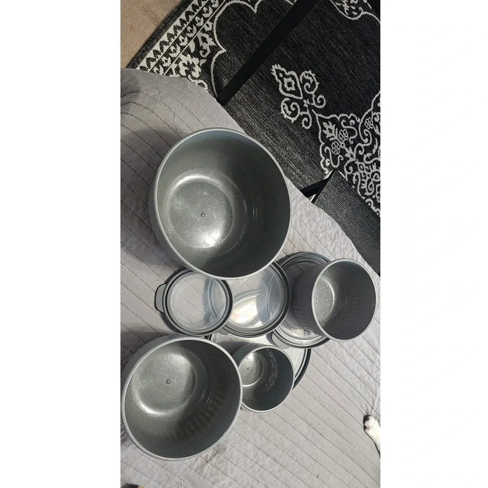 8 Piece Nesting Mixing Bowl Set with Lids Gray Kitchen Storage Serving Bowls
